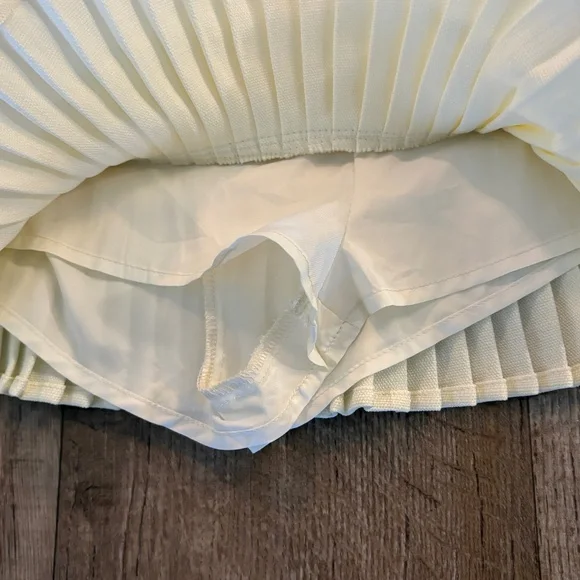 Lioness DOUBLE RUFFLE MINI SKORT | SOFT LEMON B35 MICRO MINI XS - Picture 8 of 10